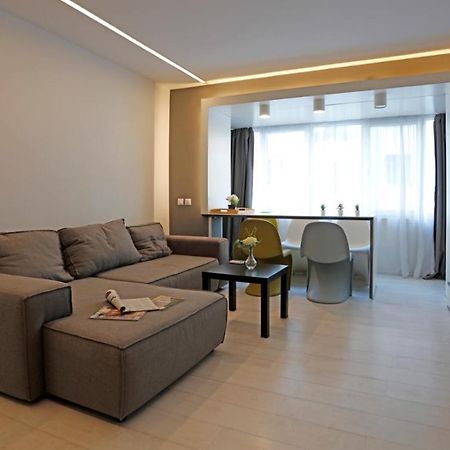 Platinum Apartment With 2 Bedrooms Boekarest Buitenkant foto