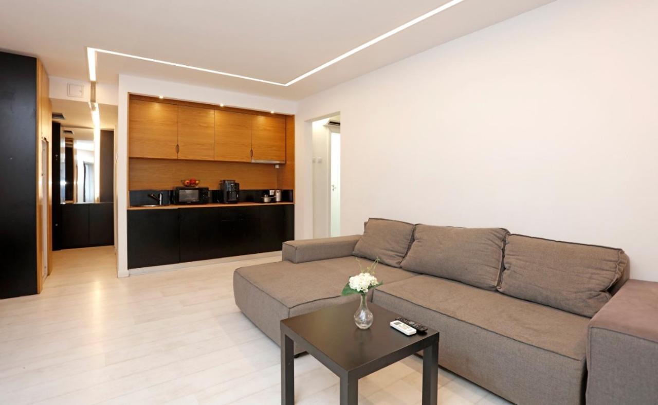 Platinum Apartment With 2 Bedrooms Boekarest Buitenkant foto